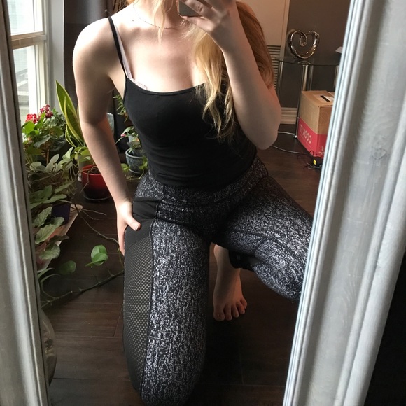 Lululemon Fit Physique leggings - Picture 4 of 12